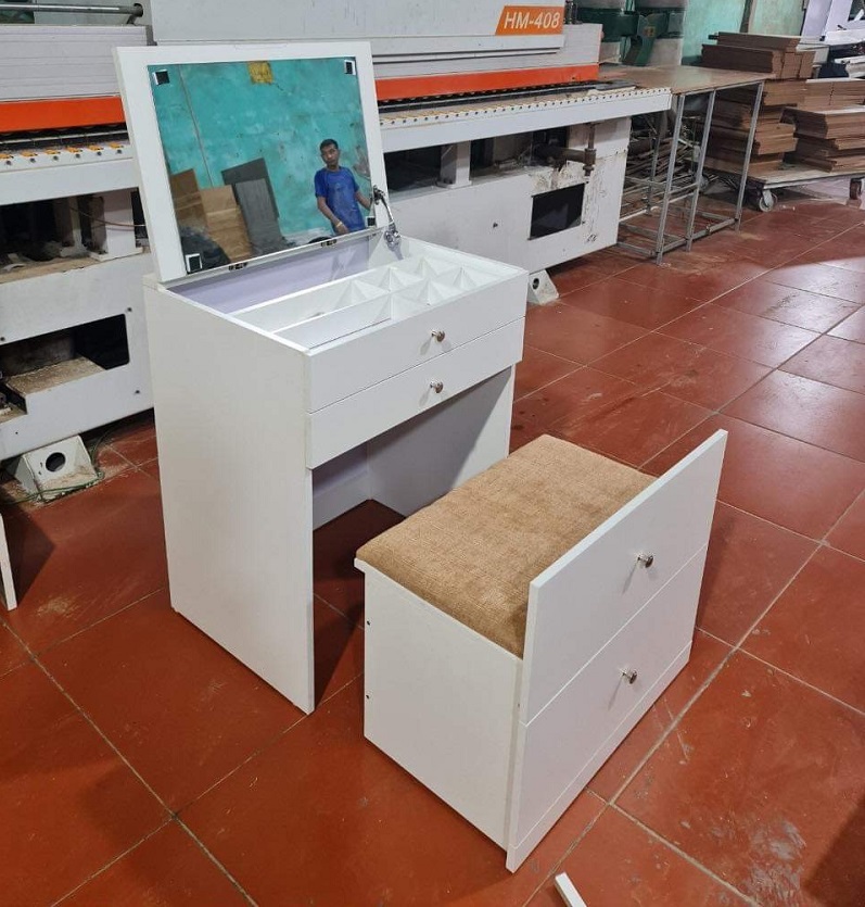bàn trang điểm gấp gọn giá rẻ