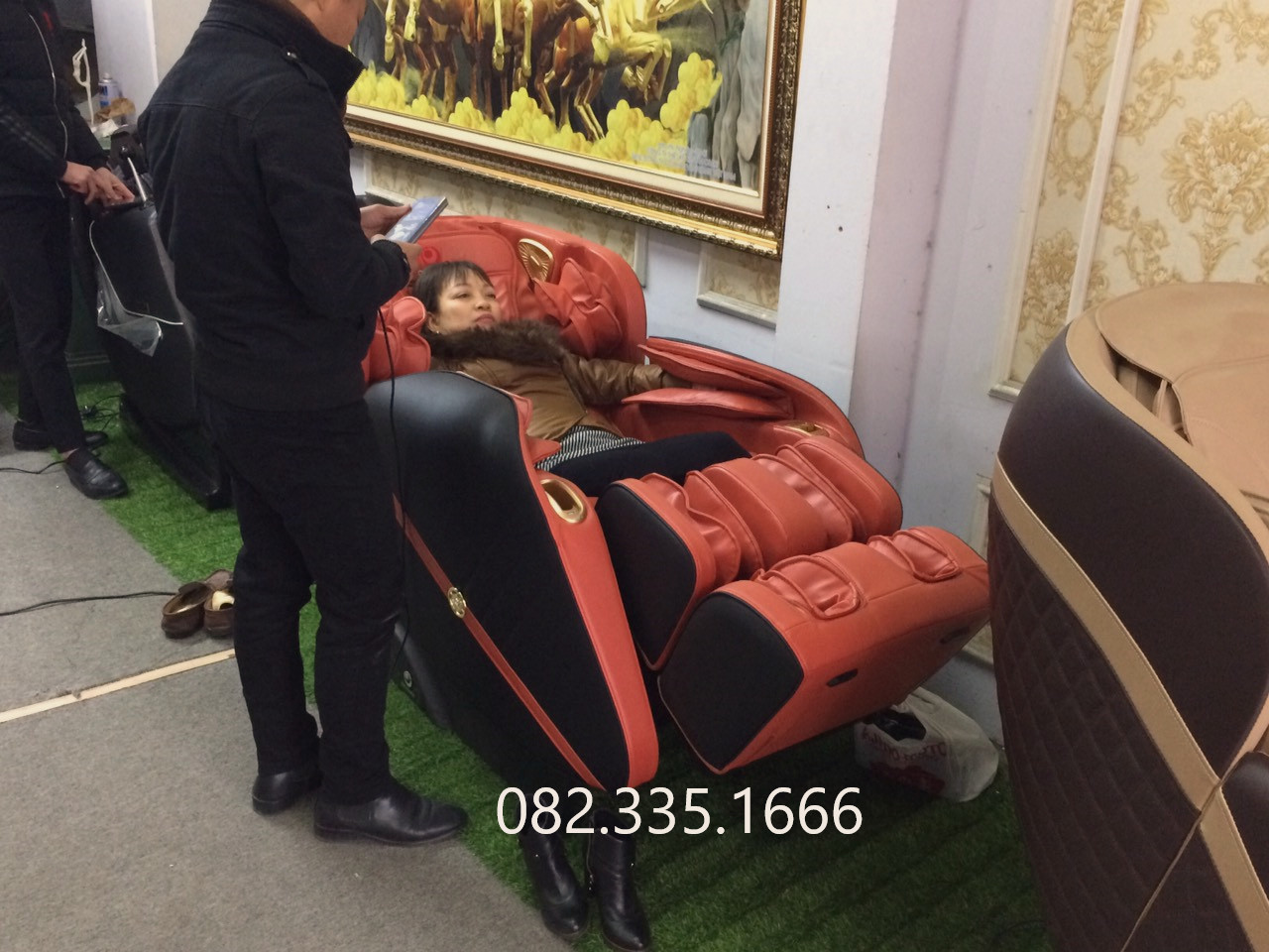 CẦN THANH LÝ GẤP MẪU GHẾ MASSAGE ĐIỀU KHIỂN BẰNG GIỌNG NÓI