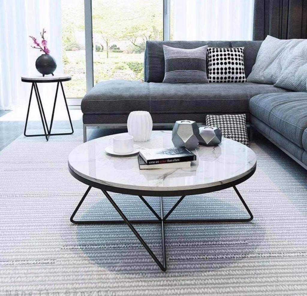 GIÁ: – Mặt đá thường: 1.600.000đ – Mặt đá 3d nổi vân: 1.700.000đ – Mặt đá Ceramic Cao Cấp: 2.100.000đ – Chân inox mạ vàng PVD: Liên hệ THÔNG SỐ BÀN TRÀ: – Chất liệu: Khung sắt sơn tĩnh điện – Mặt bàn: mặt đá nhân tạo – Hộp gỗ MDF phun sơn – Kích thước: bàn to D70cm, Cao 45cm – Màu sắc Khung: Trắng, Vàng, Đen