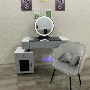 Bộ Bàn Trang Điểm Nhập Khẩu BTD47