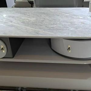 – Xuất xứ: Nhập khẩu – Chất liệu: Gỗ + mặt đá cẩm thạch – Bảo hành: 6 tháng – Chất liệu: Gỗ cao cấp, không mối mọt và cong vênh – Kích thước lựa chọn đa dạng: – Sử dụng mặt đá tự nhiên có giá trị thẩm mỹ cao – Dễ dàng vệ sinh với mặt đá không thấm nước và hạn chế bám bụi – Thiết kế gam màu sang trọng – Kết hợp với ghế sofa da cực sang trọng cho phòng khách – Kiểu dáng hiện đại, ấn tượng – Ngăn kéo thiết kế khoa học với 2 loại khác nhau