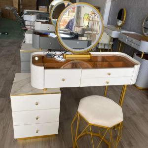 Bộ-Bàn-Trang-Điểm-Nhập-Khẩu-CEN-BT122-bao-gồm-Bàn-Ghế-và-Gương