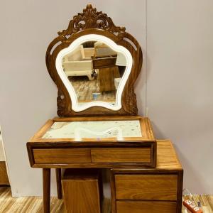 Bàn Trang Điểm Gỗ Hương Xám BTD-G09