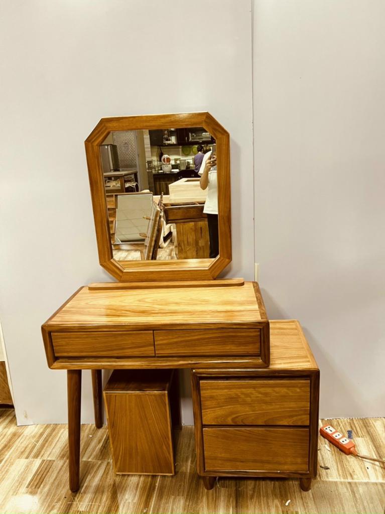 Bàn Trang Điểm Gỗ Hương Xám BTD-G10