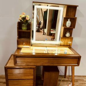 Bàn Trang Điểm Gỗ Hương Xám BTD-G25