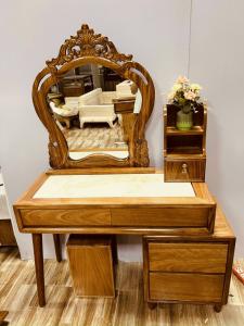 Bàn Trang Điểm Gỗ Hương Xám BTD-G28