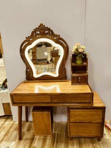 Bàn Trang Điểm Gỗ Hương Xám BTD-G31