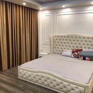 Giường Ngủ Giá Rẻ CEN-GN18