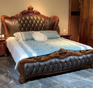 Giường Ngủ Gỗ Mun Đẹp Nhập Khẩu Cao Cấp CEN-GM18