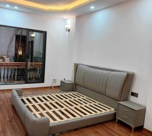 Giường Ngủ Nhập Khẩu Giá Rẻ CEN-GN20 (tặng kèm 2 tap)