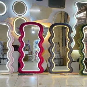 Gương Soi Toàn Thân Lượn Sóng Bọc Nỉ Nhiều Màu Đẹp Giá Rẻ GU11 có led